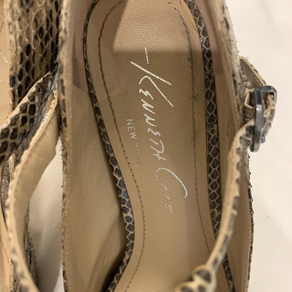Snakeskin Kenneth Cole Pumps! - Picture 2 of 4